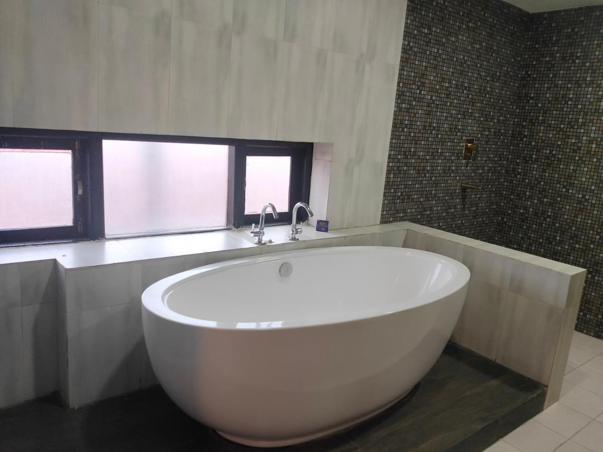 Pashupati Boutique Hotel & Spa Kathmandu Exterior photo